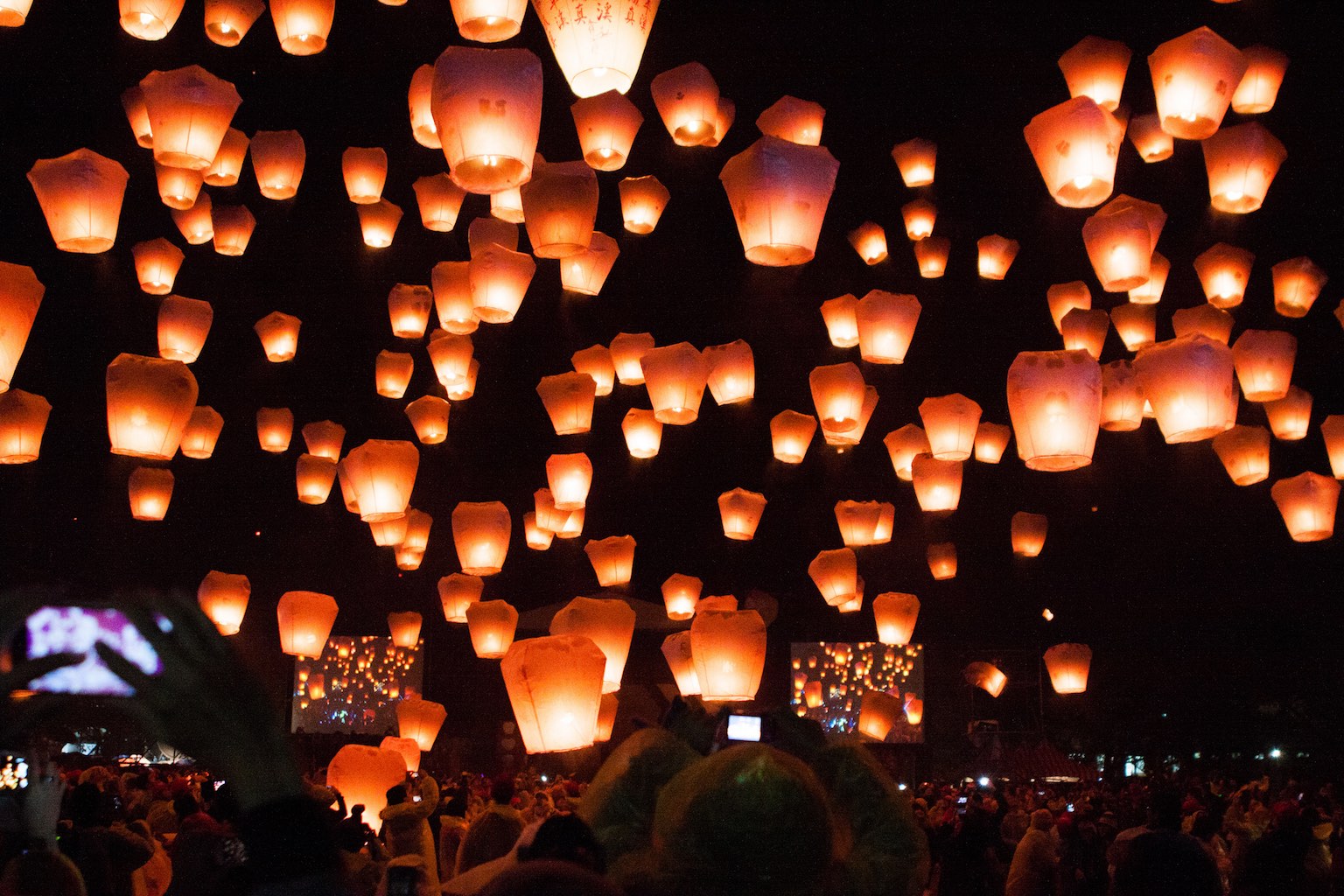 Lanterns rising at Pingxi Sky Lantern Festival in 2014, Taiwan. By Jirka Matousek